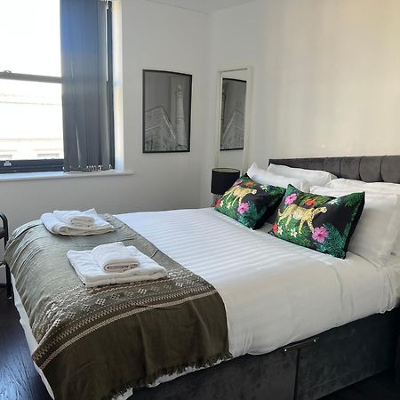 Mathew Street 1 Bed Apt Sleeps 6 Liverpool Bagian luar foto