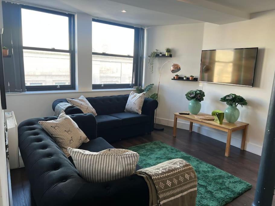Mathew Street 1 Bed Apt Sleeps 6 Liverpool Bagian luar foto