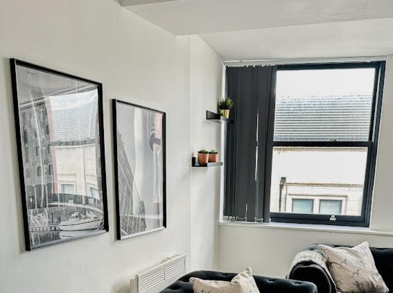 Mathew Street 1 Bed Apt Sleeps 6 Liverpool Bagian luar foto