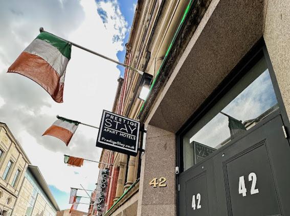 Mathew Street 1 Bed Apt Sleeps 6 Liverpool Bagian luar foto