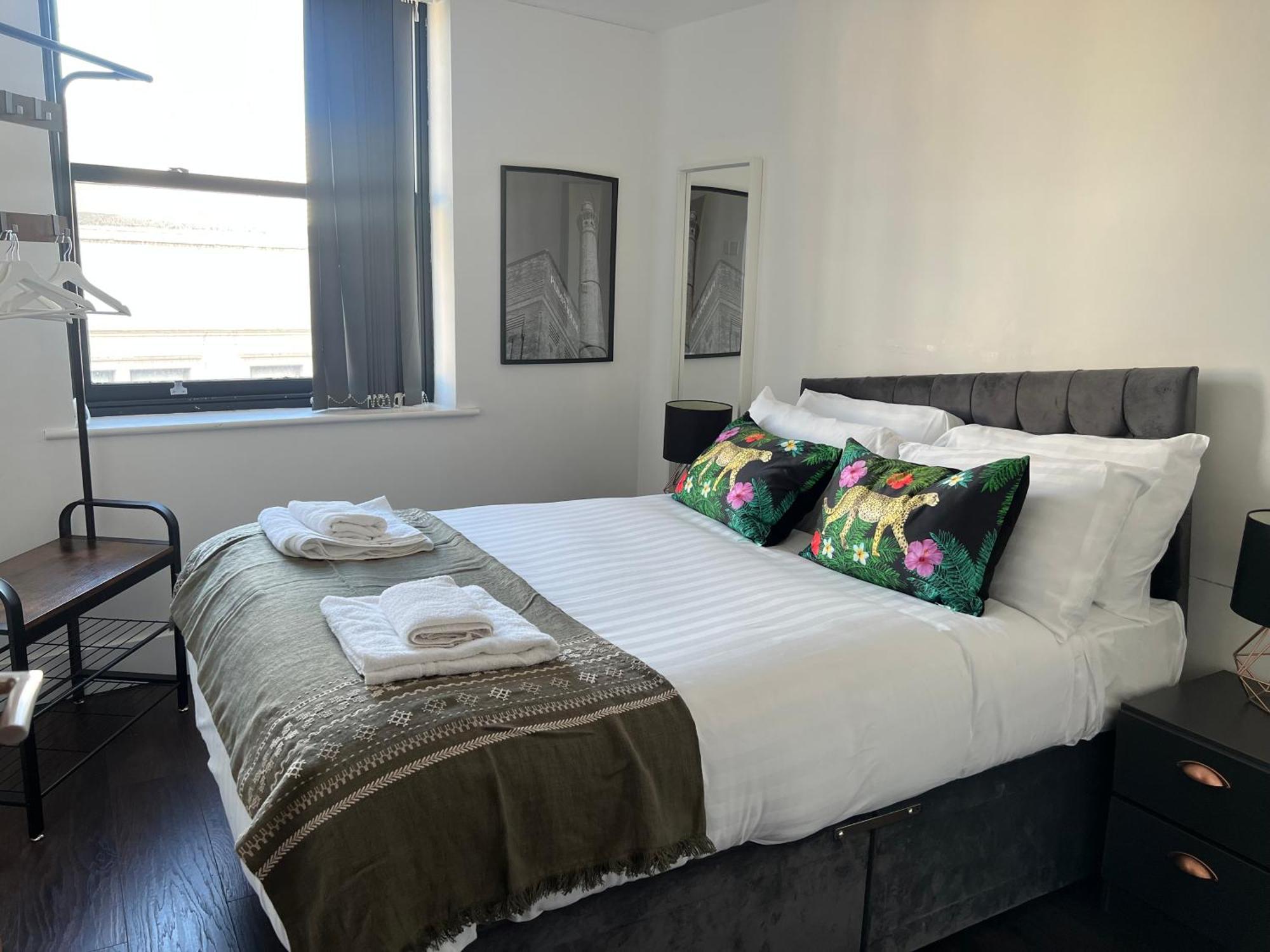 Mathew Street 1 Bed Apt Sleeps 6 Liverpool Bagian luar foto